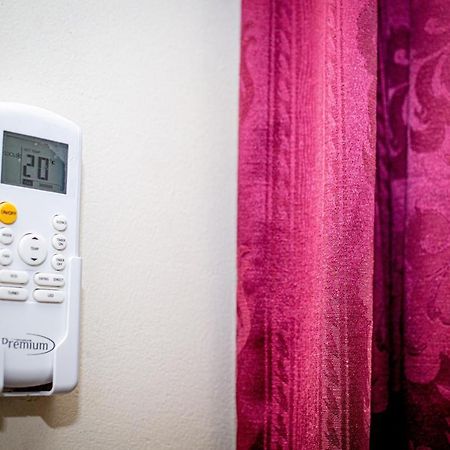 Sonja'S Guesthouse Zanderij Екстериор снимка