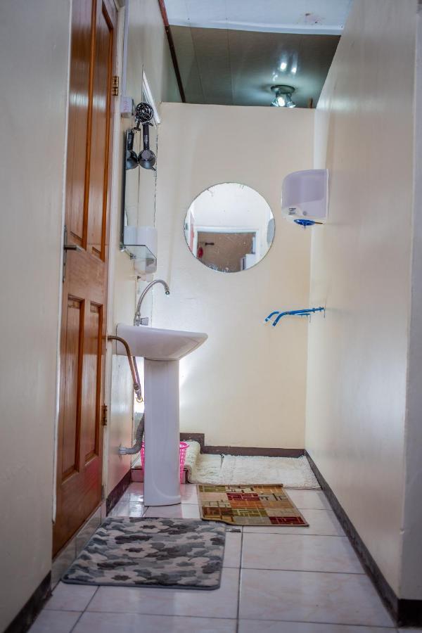 Sonja'S Guesthouse Zanderij Екстериор снимка